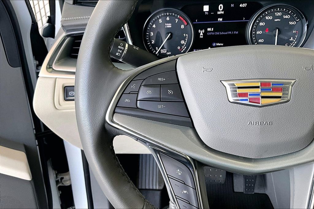 Used 2023 Cadillac XT5 Premium Luxury w/ Technology Package FWD image 7