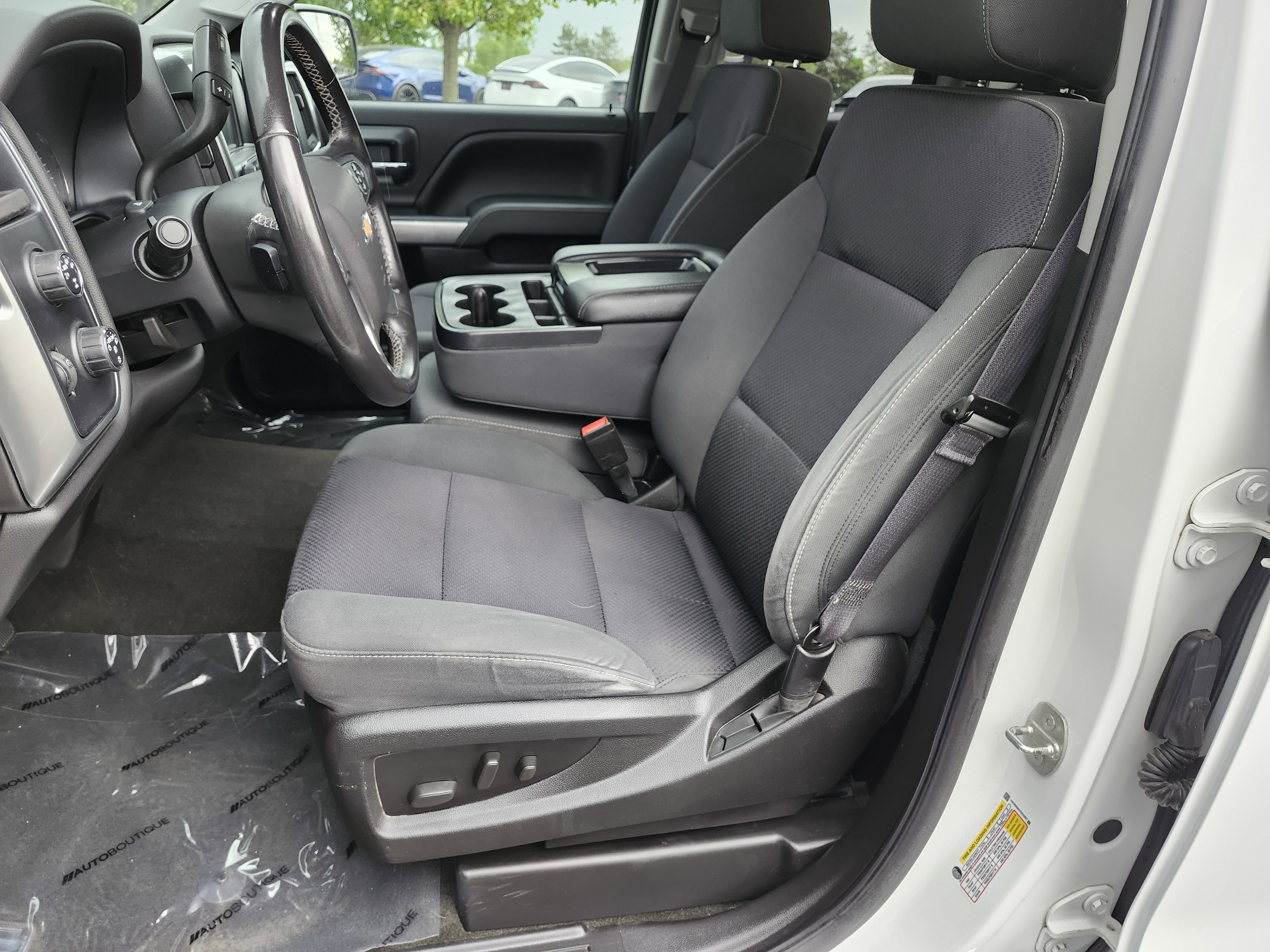Used 2015 Chevrolet Silverado 1500 LT AWD/4WD image 24