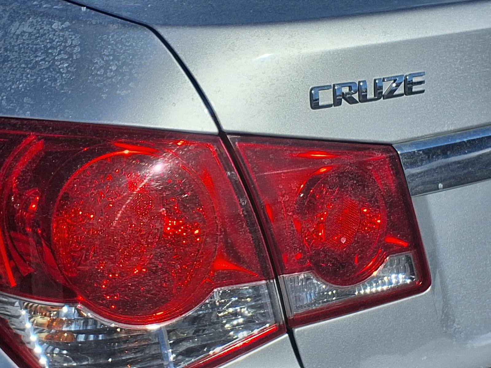 Used 2011 Chevrolet Cruze LT image 20