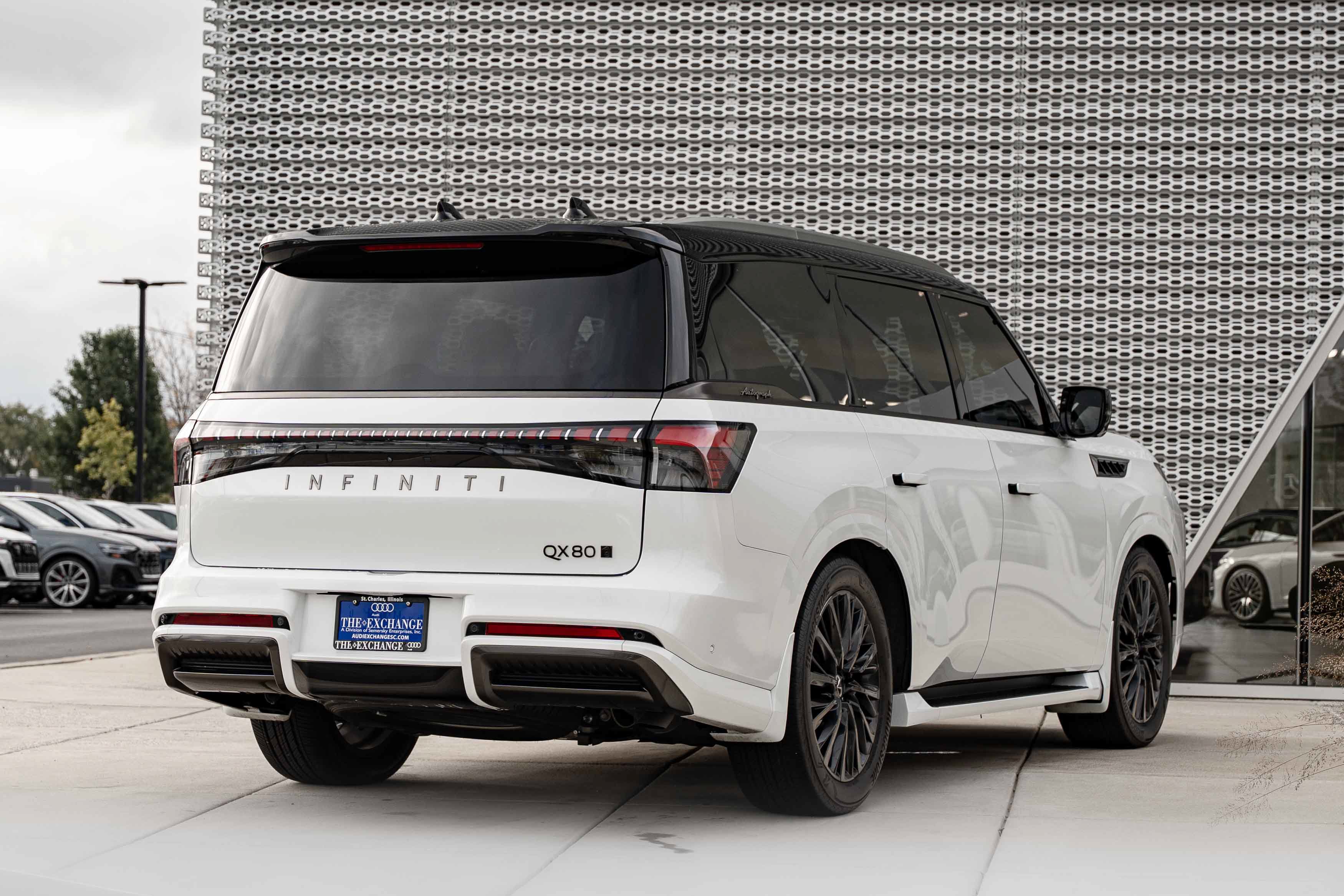 Used 2026 INFINITI QX80 Autograph w/ Premium Cargo Package AWD/4WD image 4