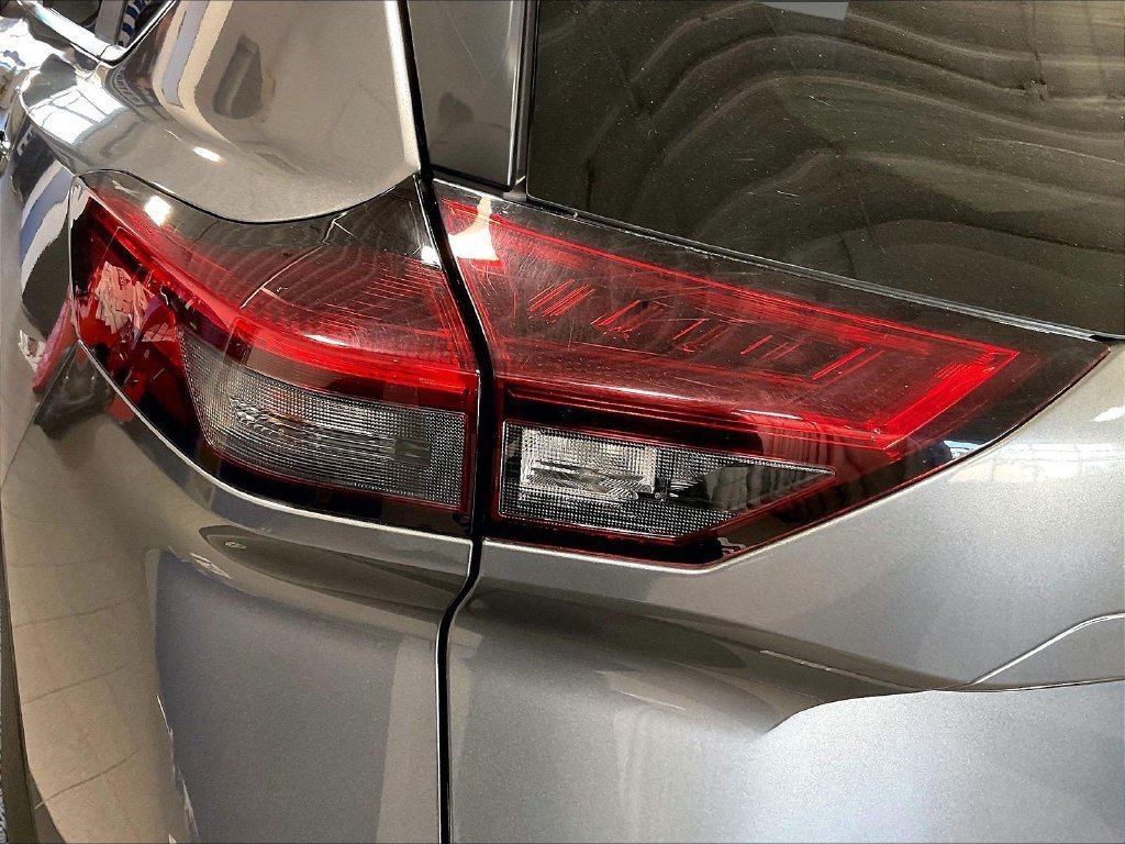 Certified 2023 Nissan Rogue SV AWD/4WD image 33