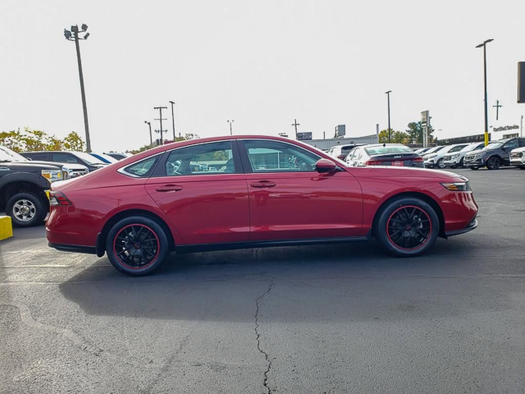 Used 2024 Honda Accord LX image 8