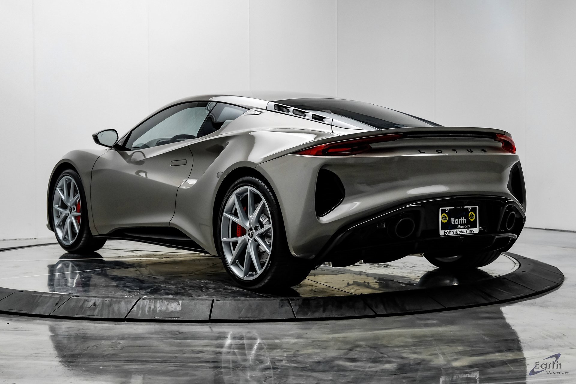 New 2026 Lotus Emira SE image 10