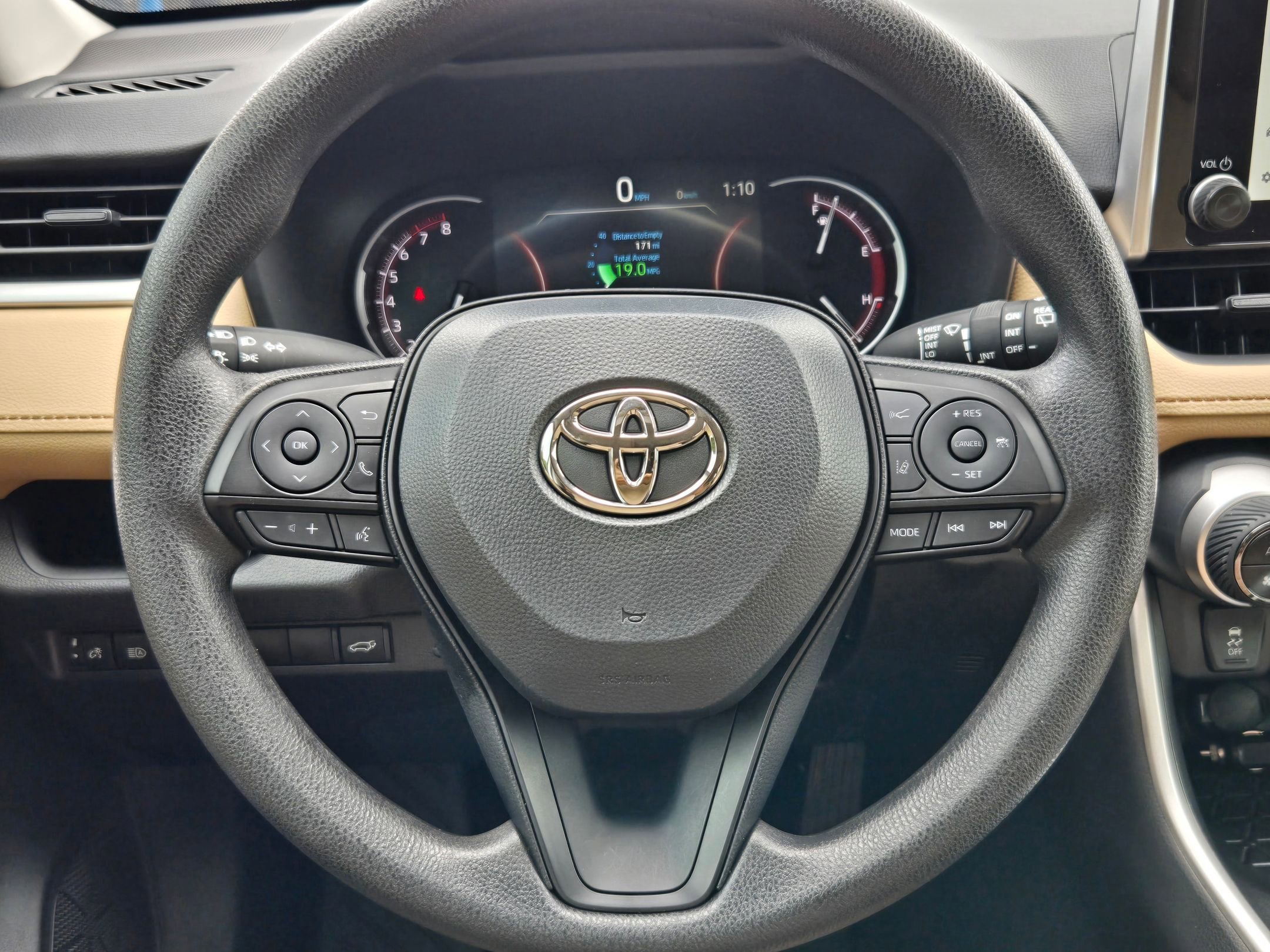 Used 2025 Toyota RAV4 XLE w/ Convenience Package FWD image 20