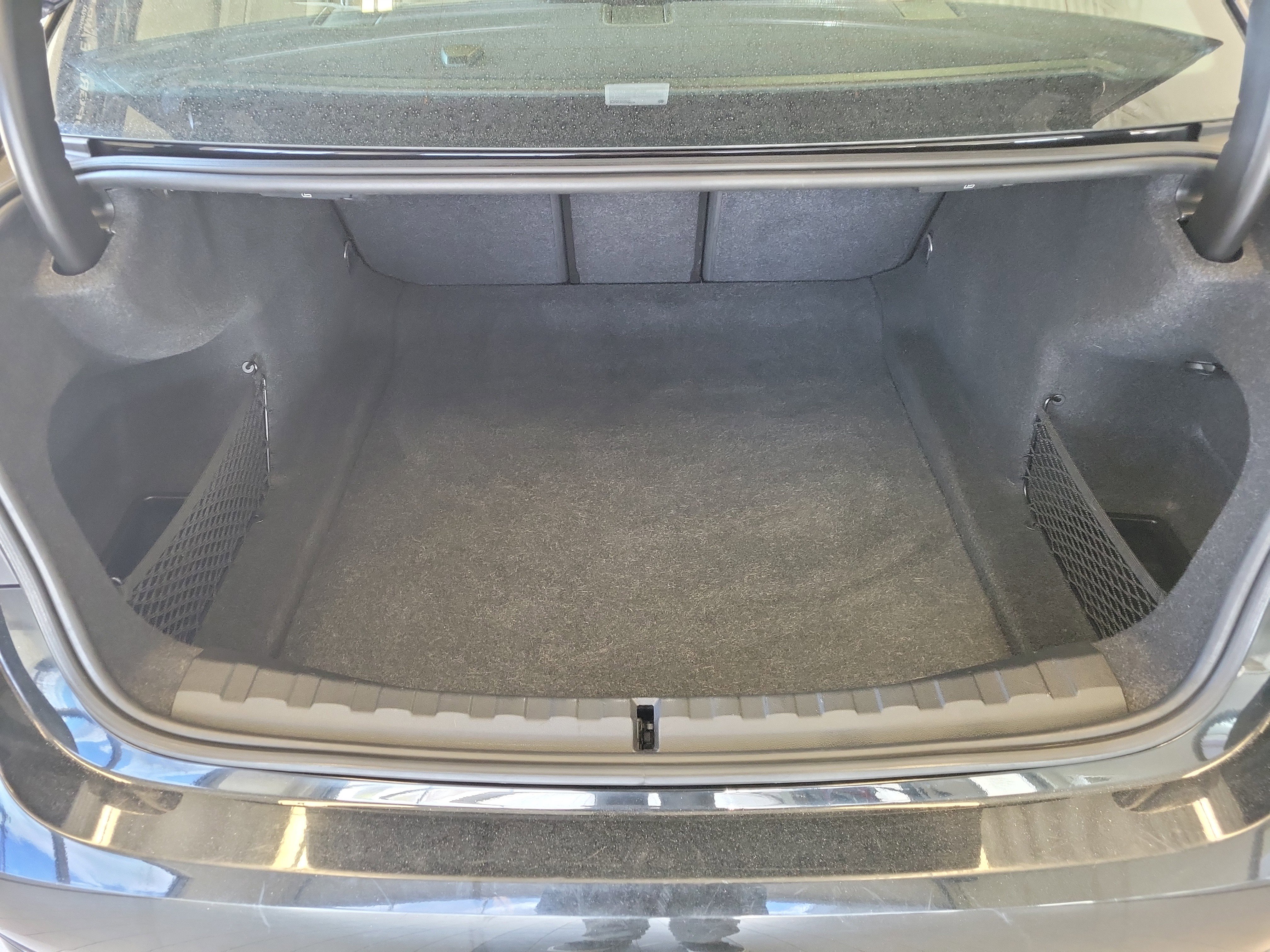 Used 2019 BMW 330i xDrive Sedan w/ Convenience Package image 17