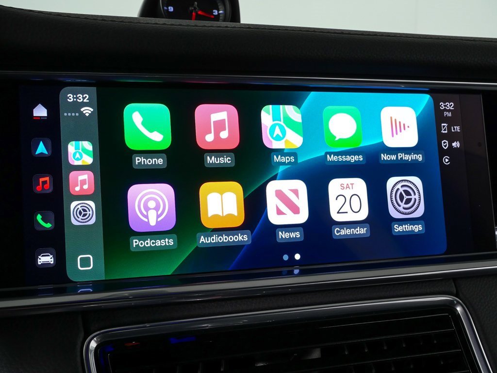 Certified 2022 Porsche Panamera 4 image 17