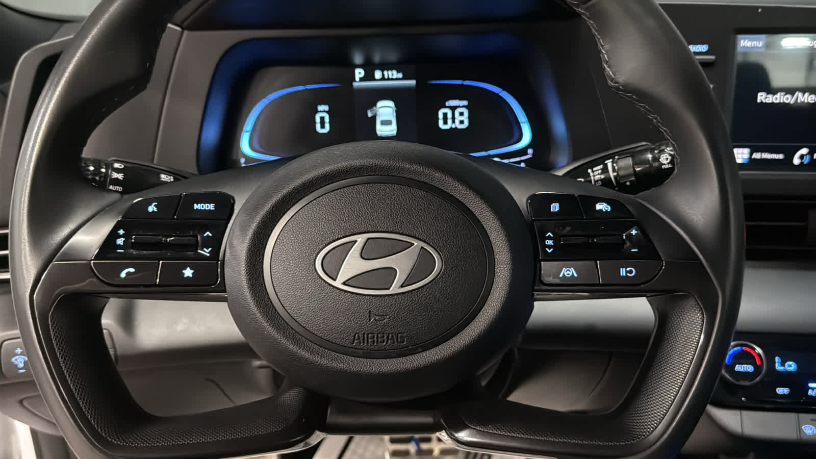 Used 2025 Hyundai Elantra Sport FWD image 11