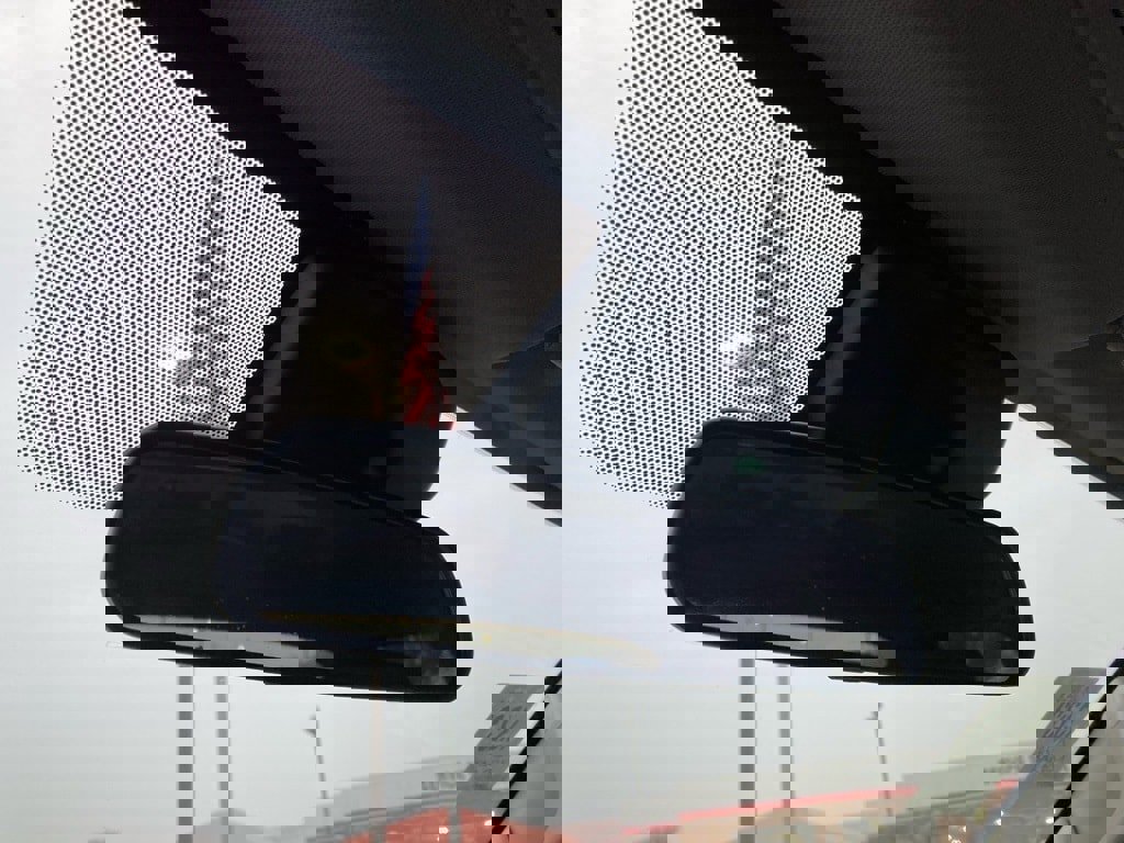 Used 2024 Nissan Frontier SV image 25