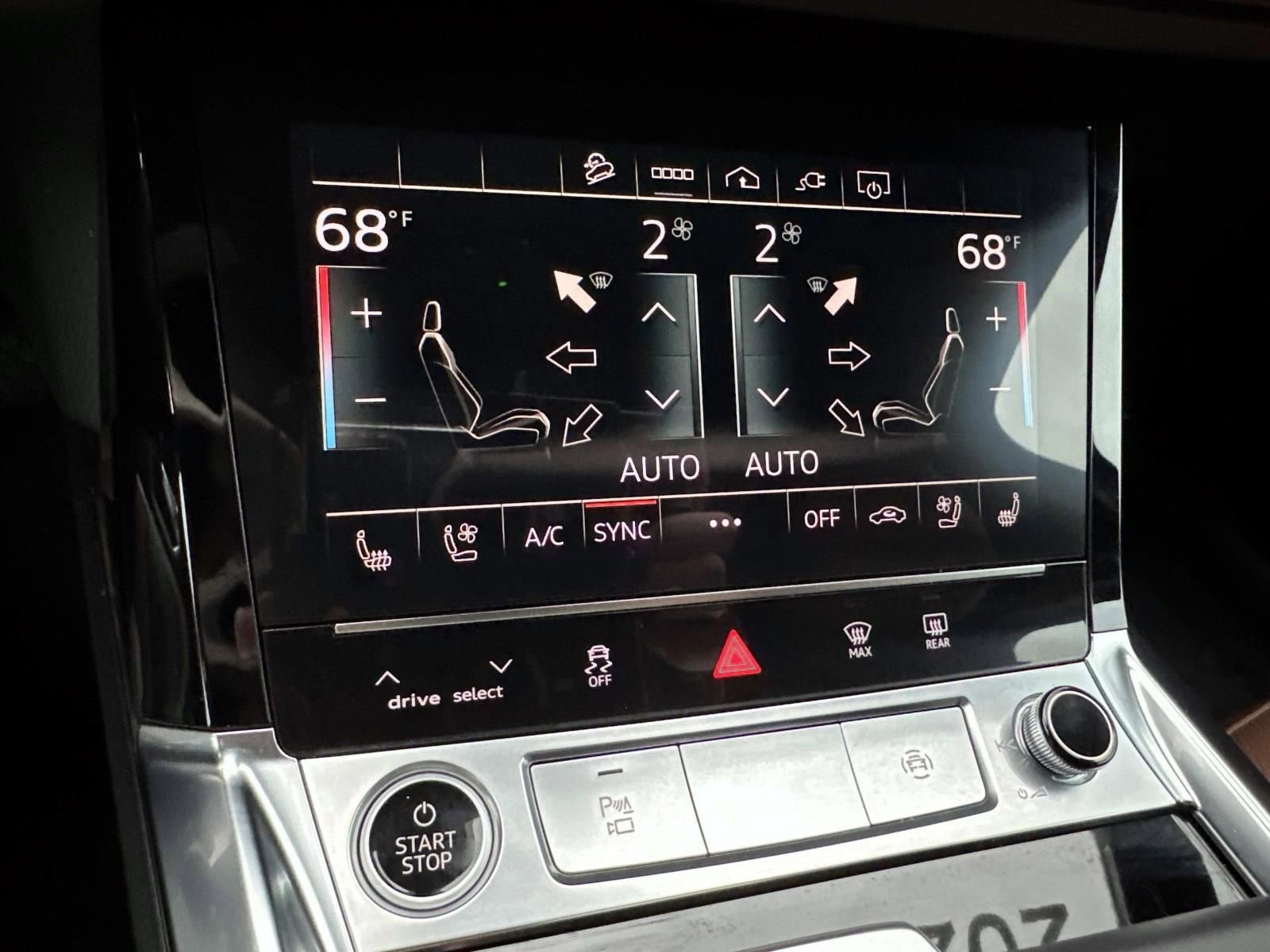 Used 2022 Audi e-tron Premium Plus image 22