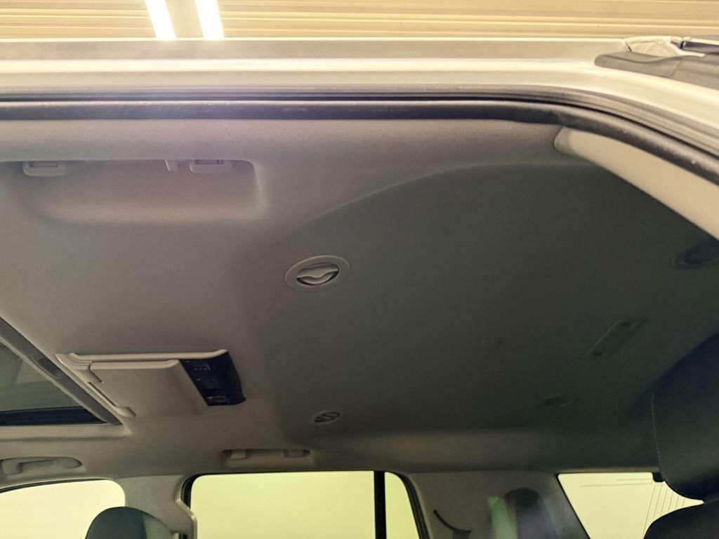 Used 2020 GMC Yukon Denali w/ Open Road Package image 10