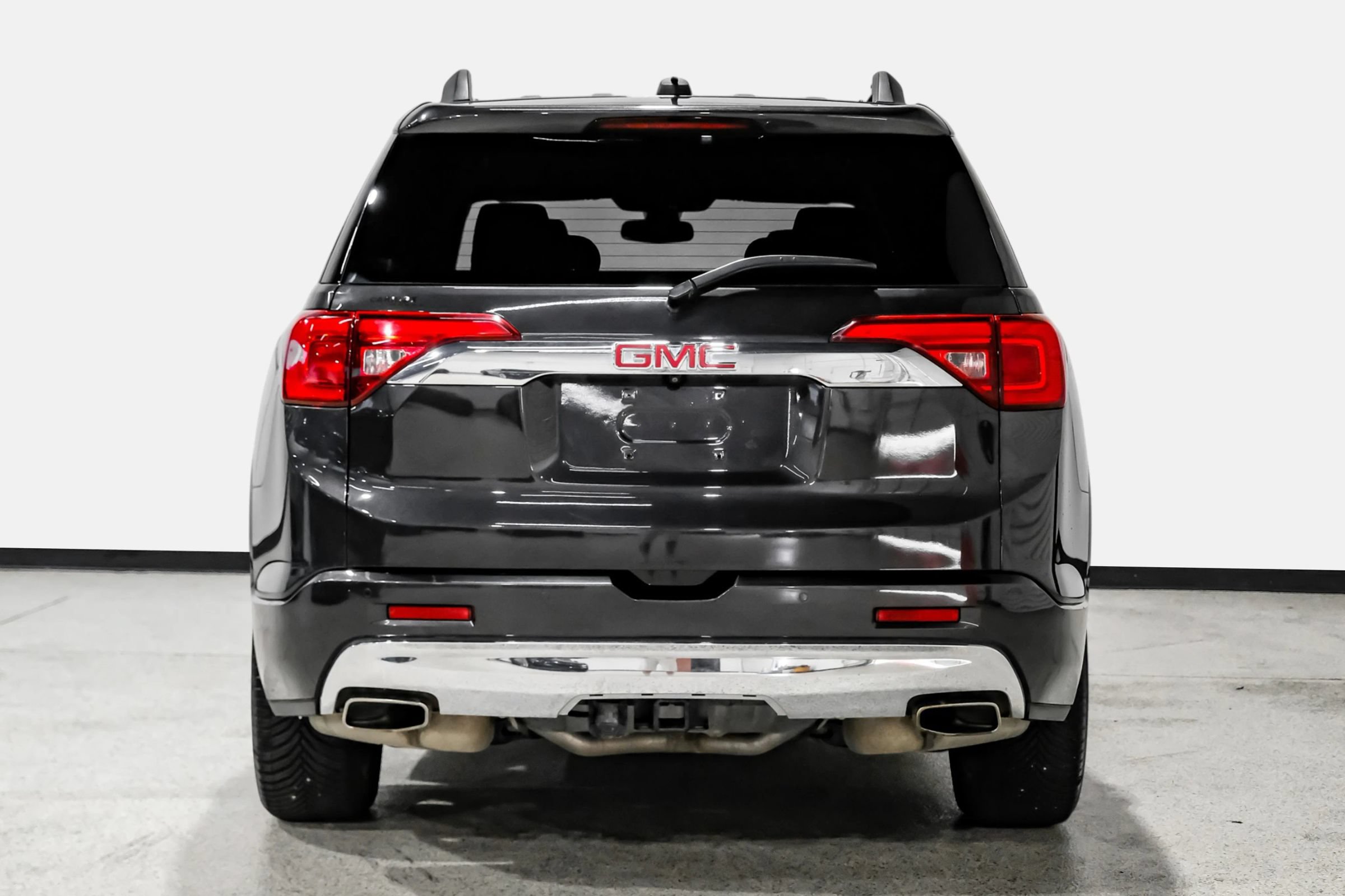 Used 2017 GMC Acadia Denali AWD/4WD image 7