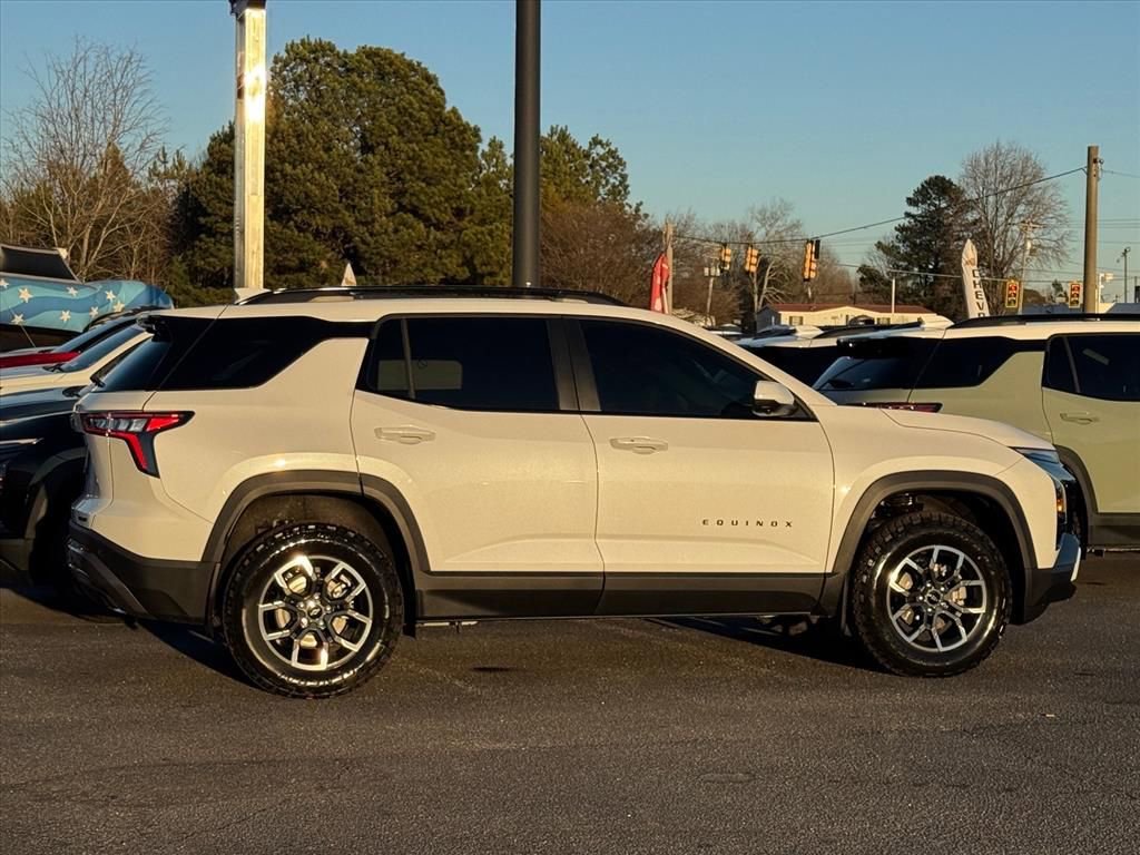 New 2026 Chevrolet Equinox ACTIV w/ Convenience Package III image 2