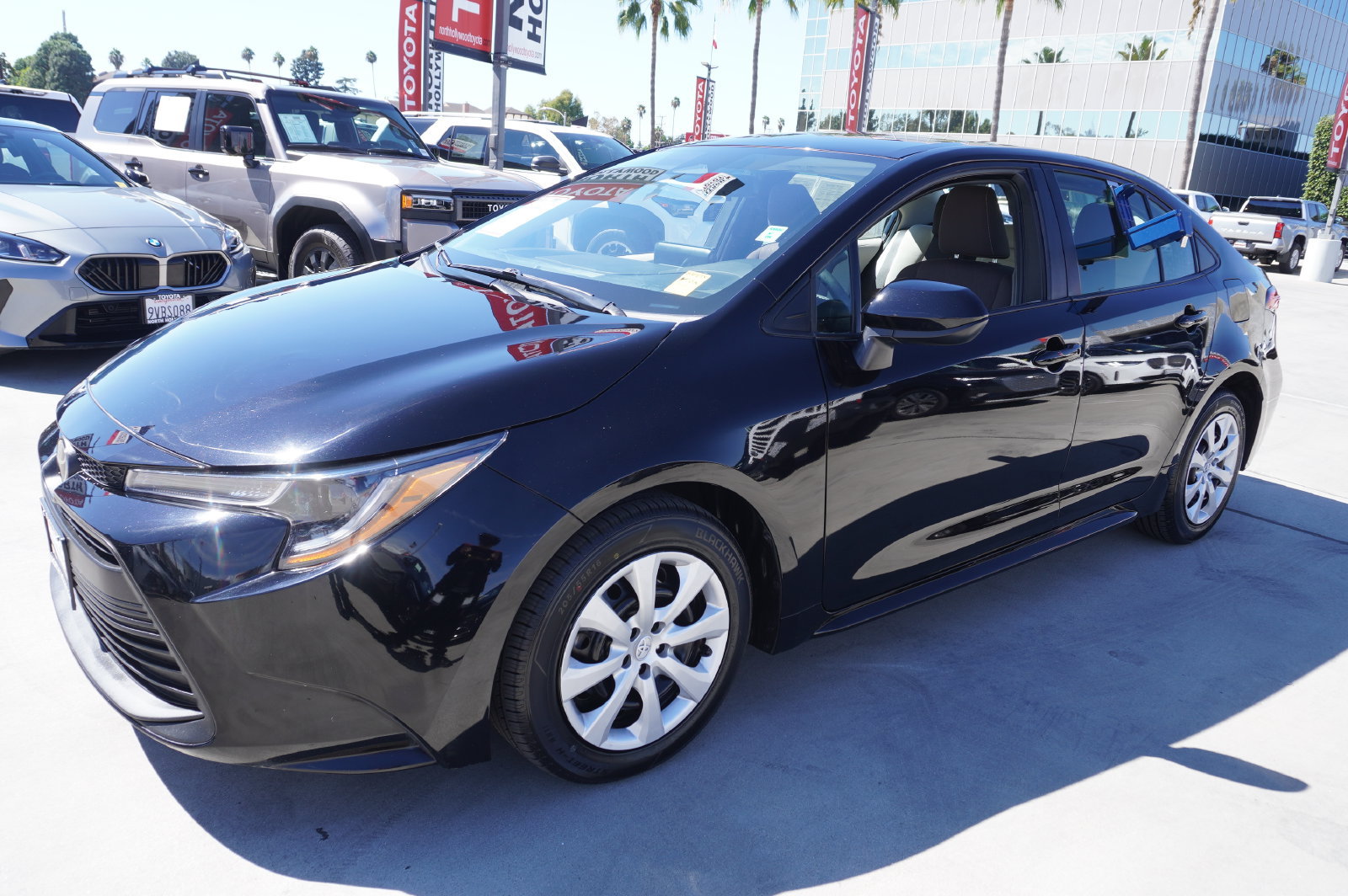 Certified 2025 Toyota Corolla LE FWD image 4
