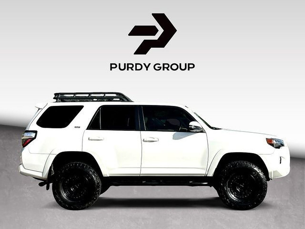 Certified 2022 Toyota 4Runner SR5 Premium w/ Moonroof Package AWD/4WD image 9
