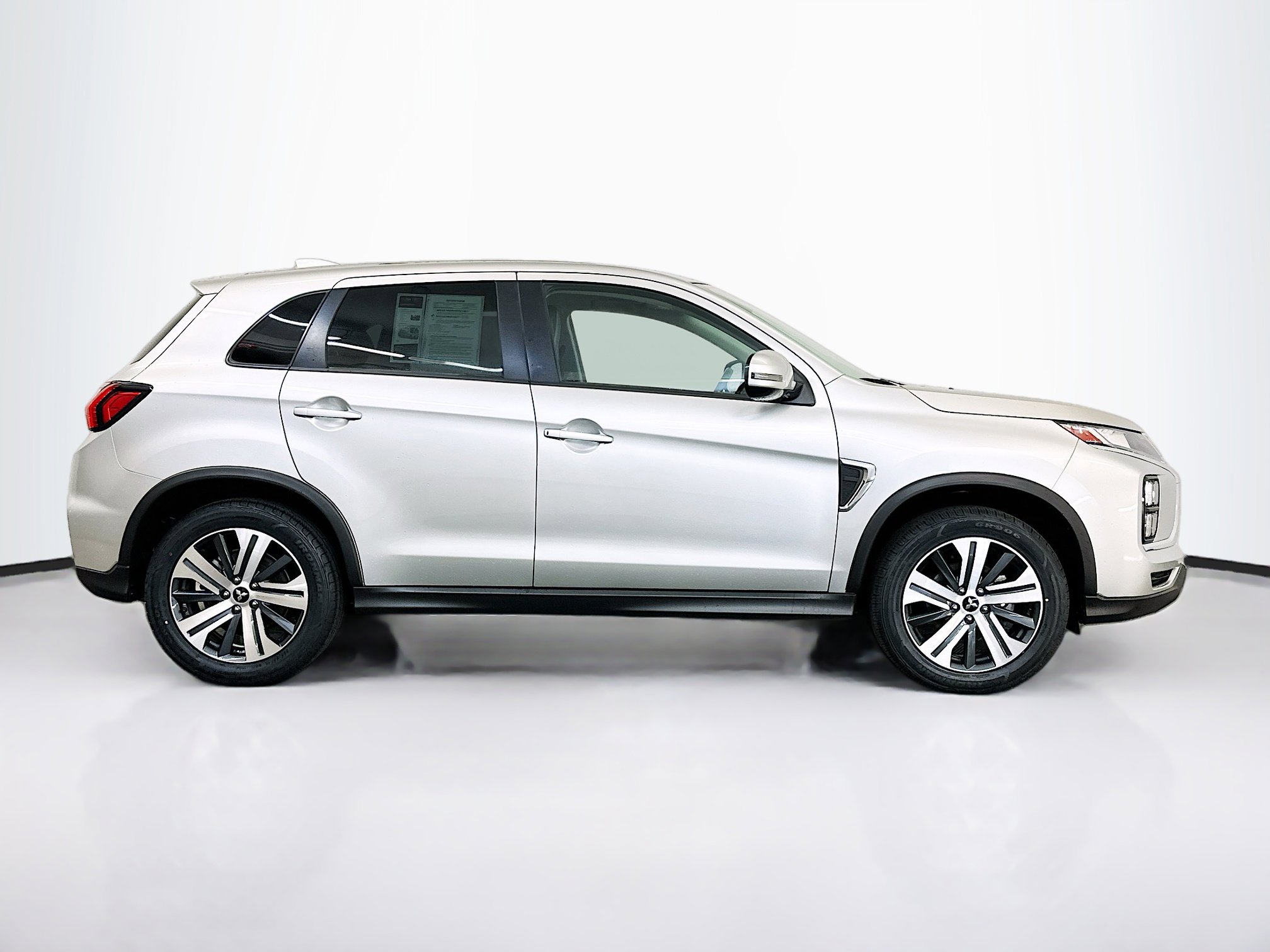 Used 2024 Mitsubishi Outlander Sport SE image 10