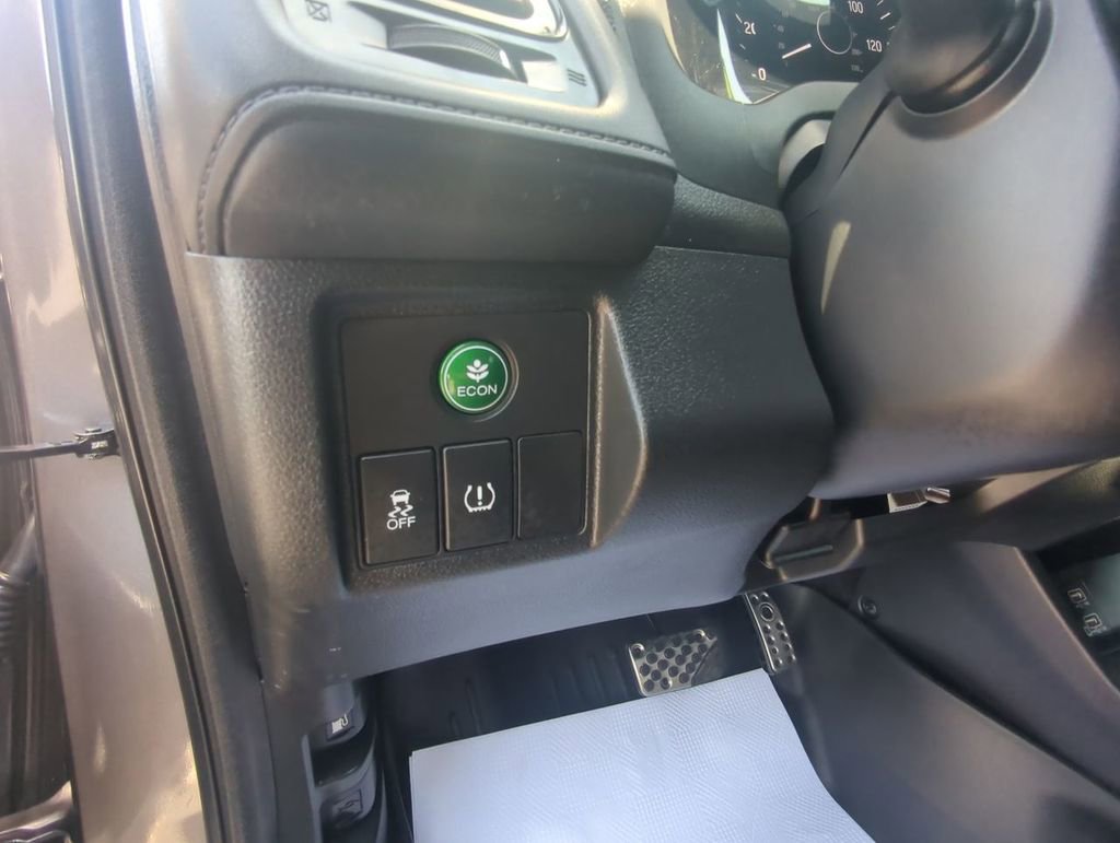 Used 2021 Honda HR-V Sport image 14