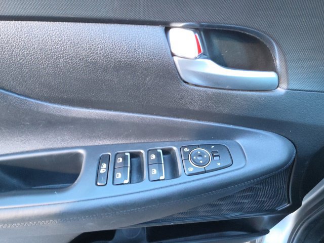Used 2021 Hyundai Santa Fe SEL FWD image 13