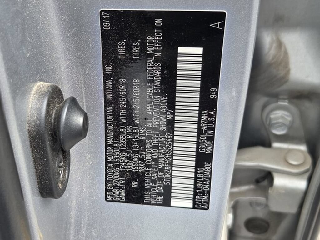 Used 2017 Toyota Highlander XLE FWD image 8