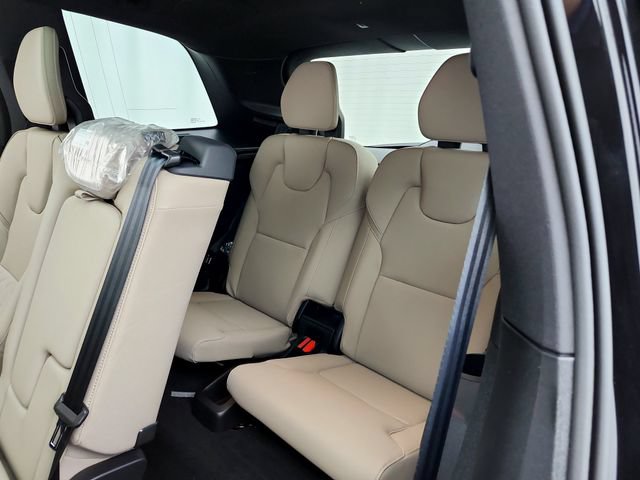New 2026 Volvo XC90 T8 Plus w/ Protection Package Premier AWD/4WD image 29