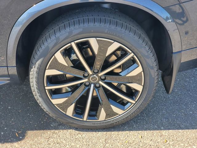 New 2026 Volvo XC90 B6 Ultra w/ Protection Package image 7