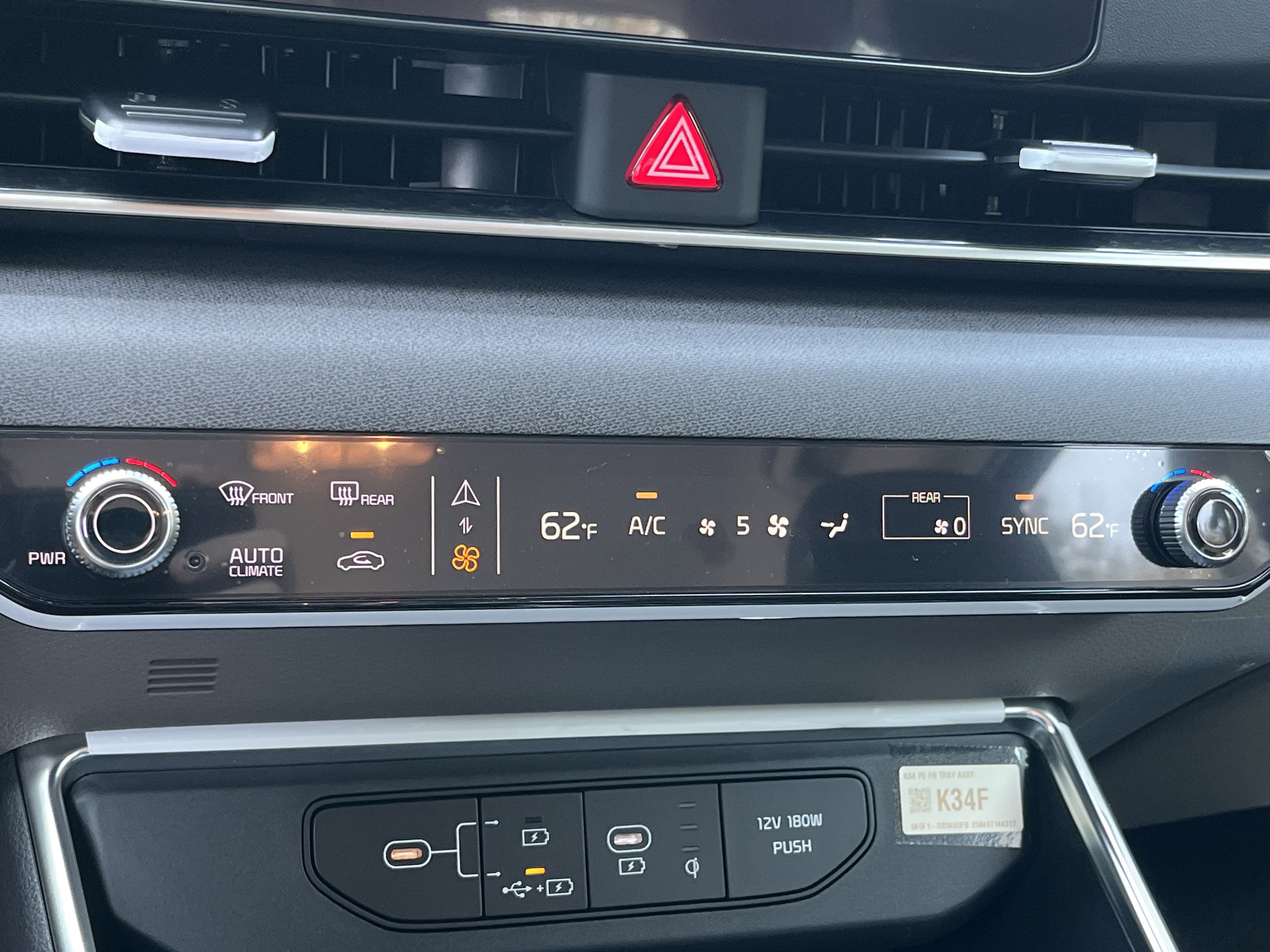 New 2026 Kia Carnival EX image 7