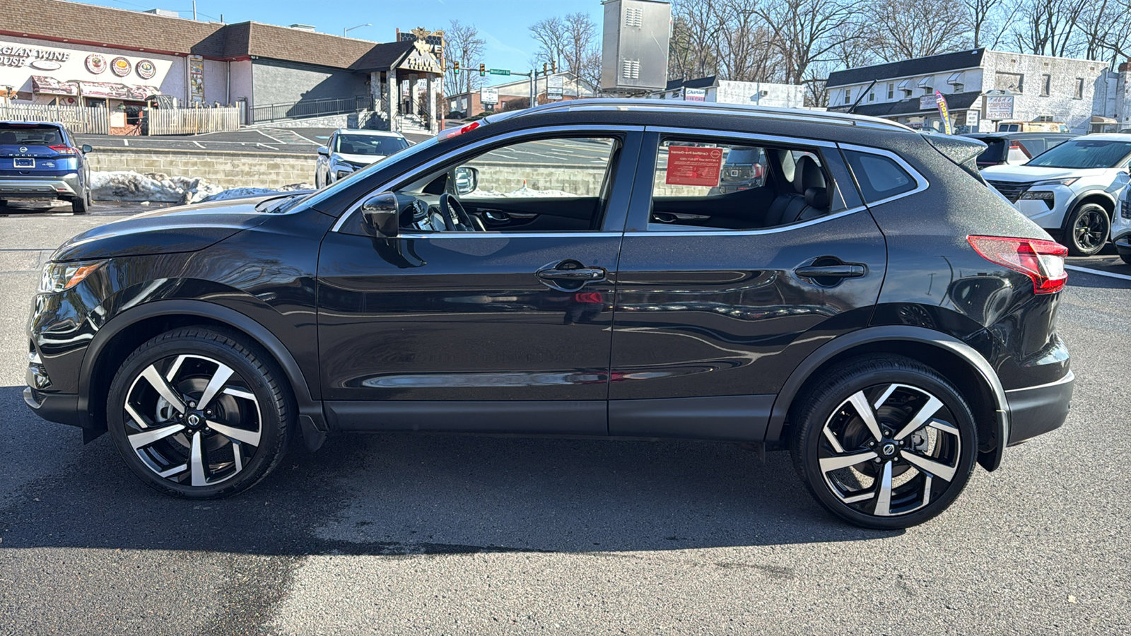 Used 2022 Nissan Rogue Sport SL image 4
