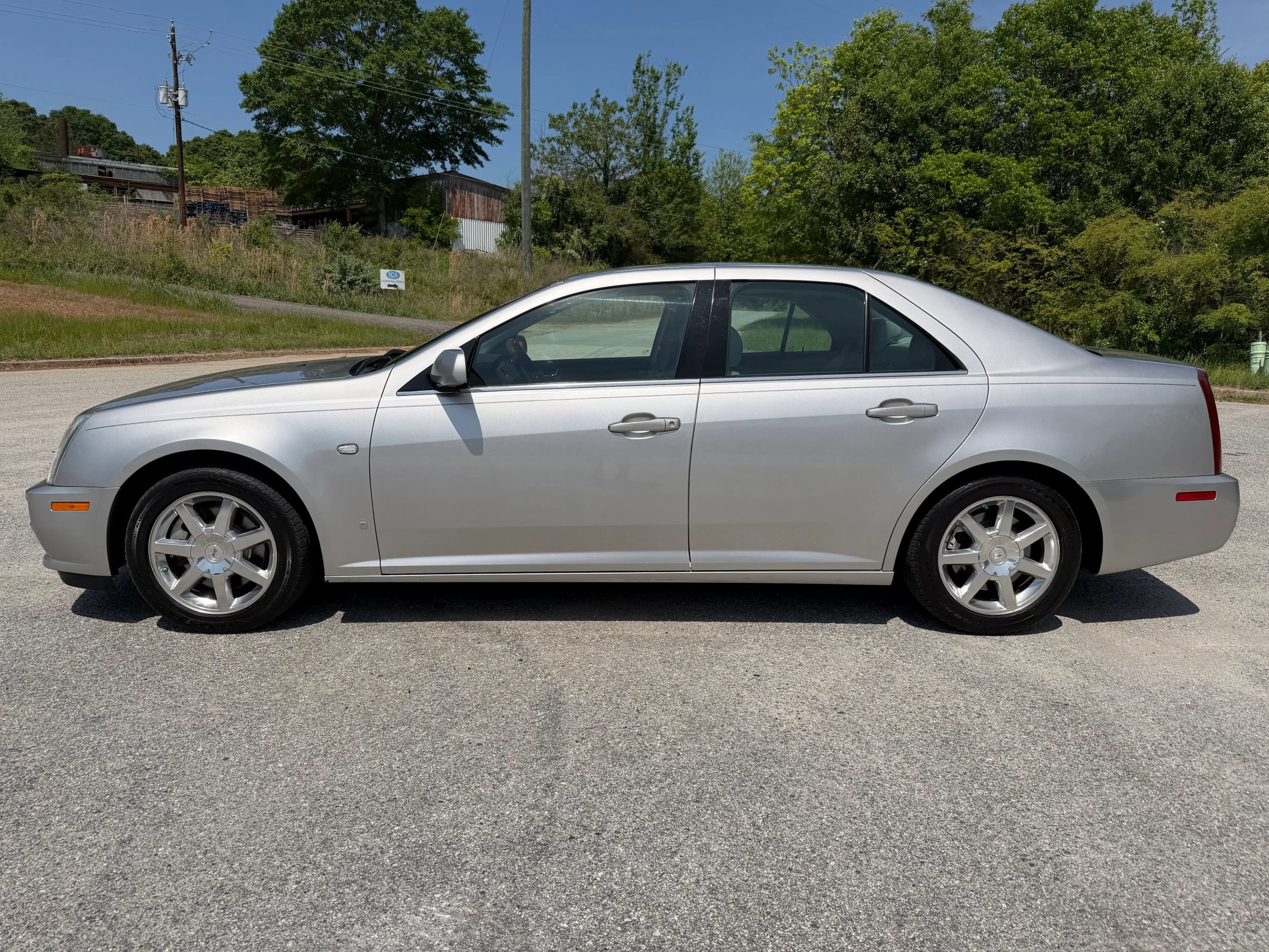 Used 2007 Cadillac STS w/ Preferred Equipment Group AWD/4WD image 2