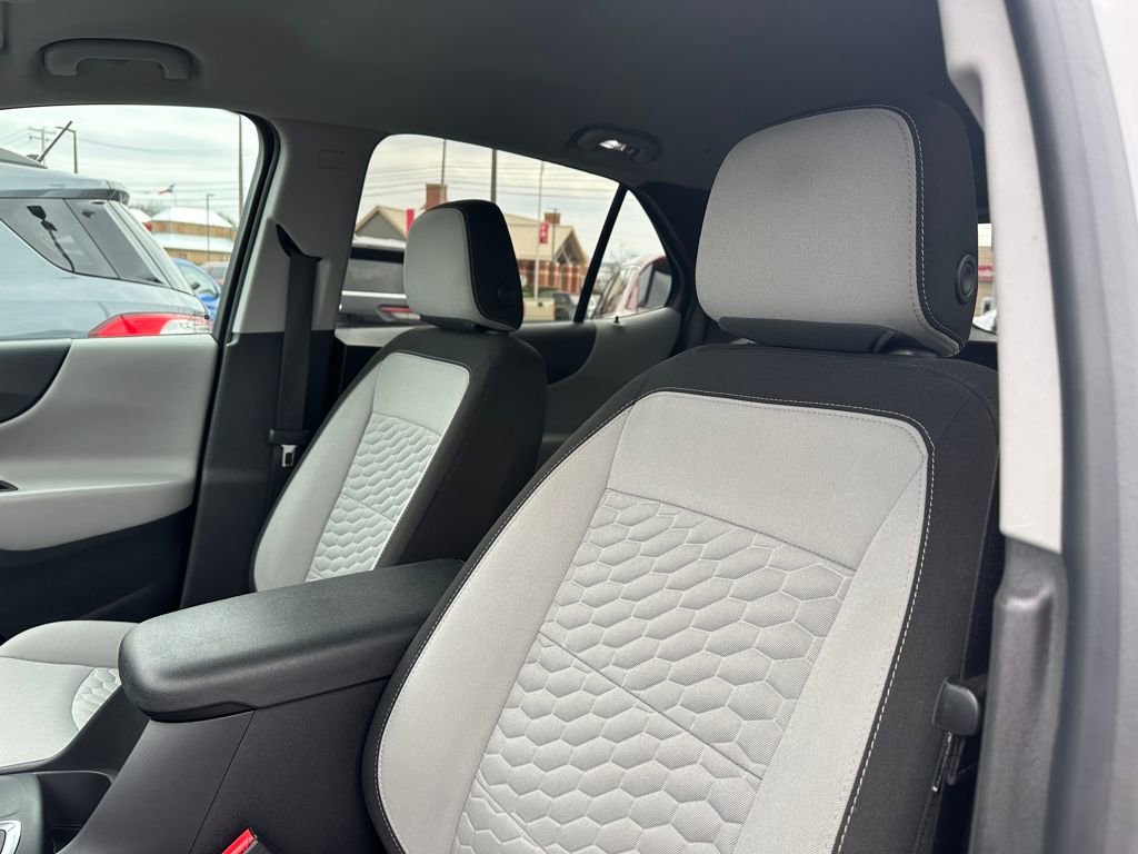 Used 2021 Chevrolet Equinox LS w/ LS Convenience Package image 17