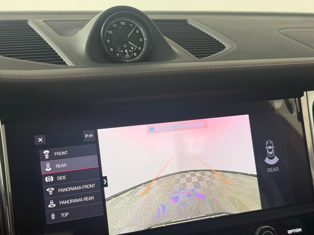 New 2026 Porsche Macan image 33