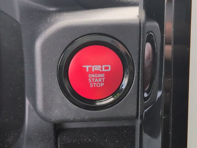 Certified 2025 Toyota 4Runner TRD Off-Road Premium AWD/4WD image 27