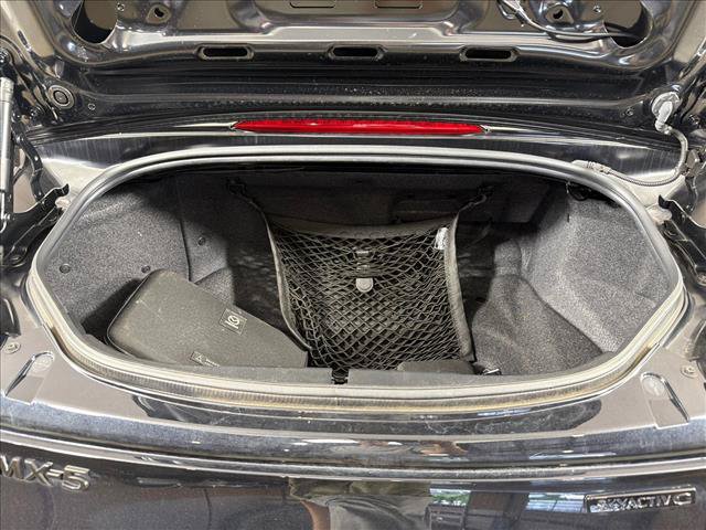Used 2023 MAZDA MX-5 Miata Grand Touring RWD image 17