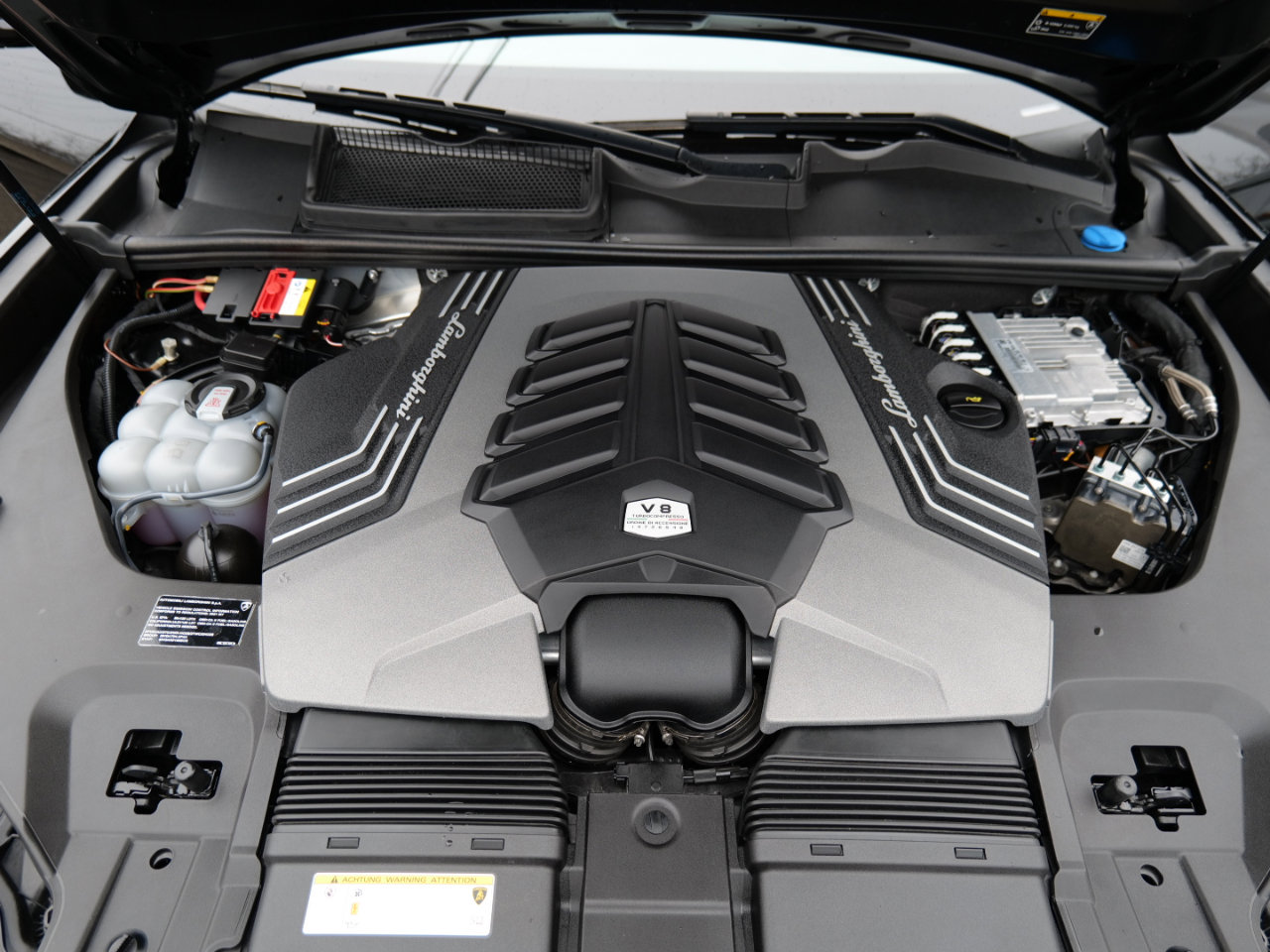 Used 2021 Lamborghini Urus image 53