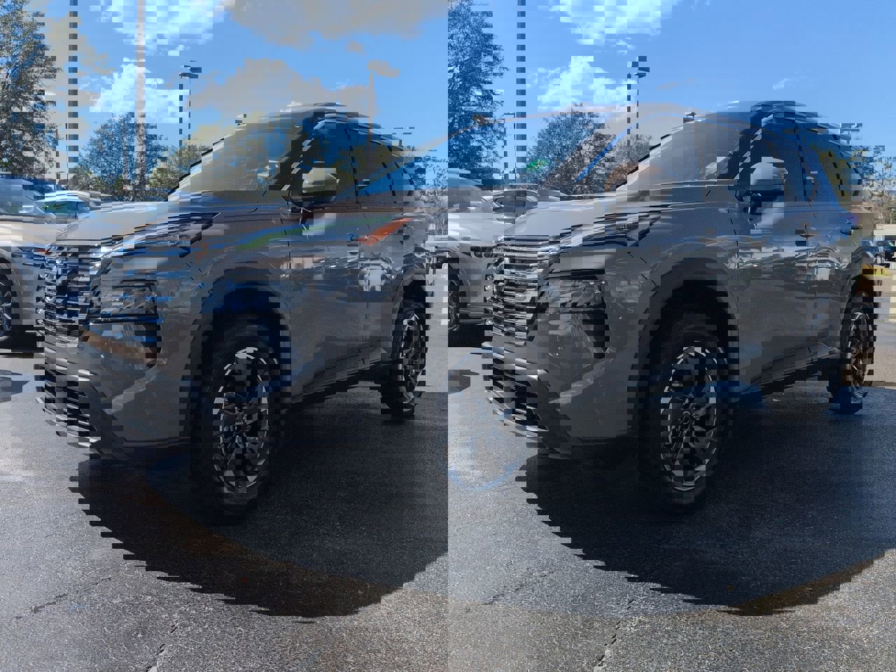 Used 2024 Nissan Rogue SV image 8