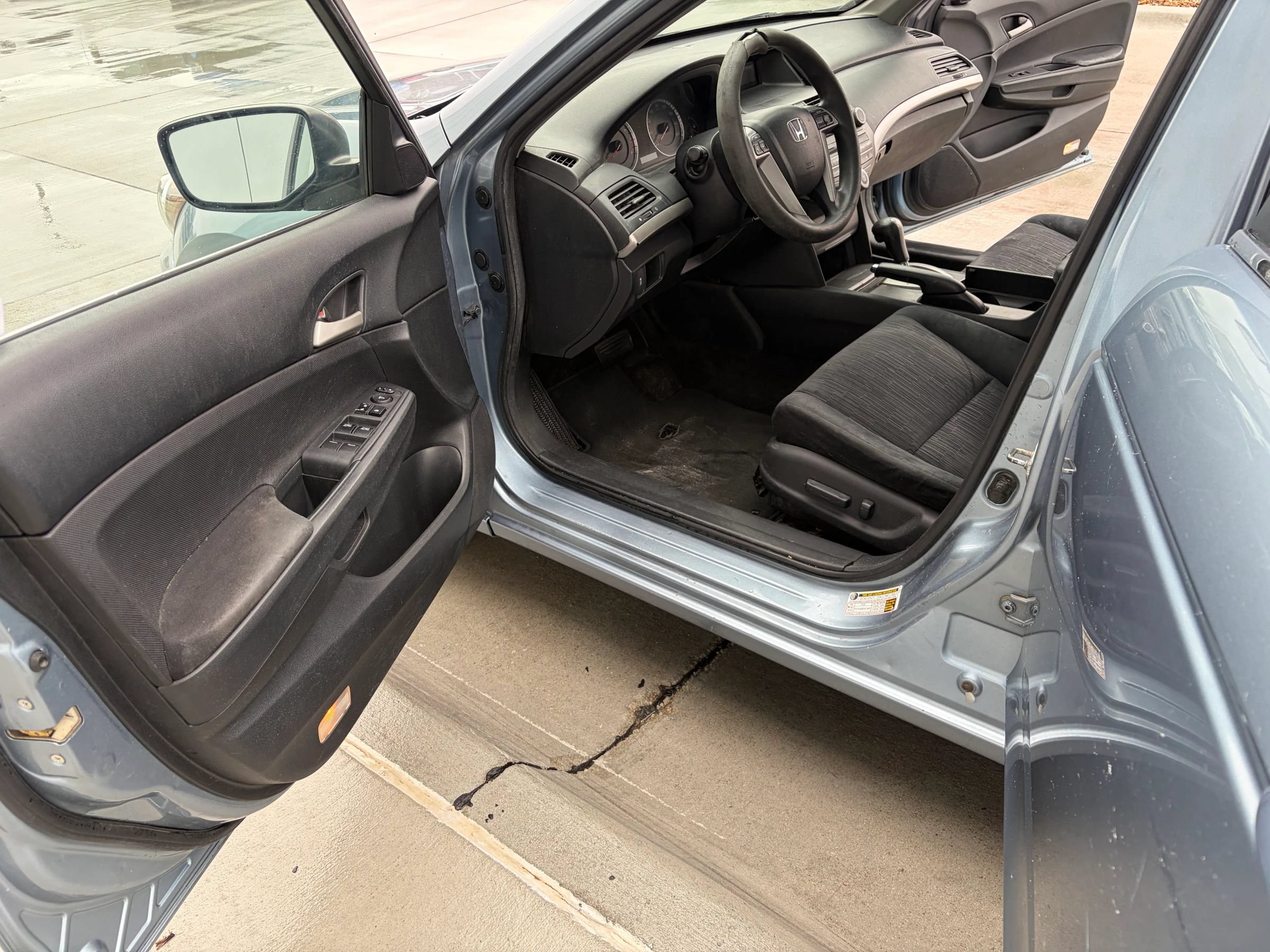 Used 2011 Honda Accord LX-P image 9