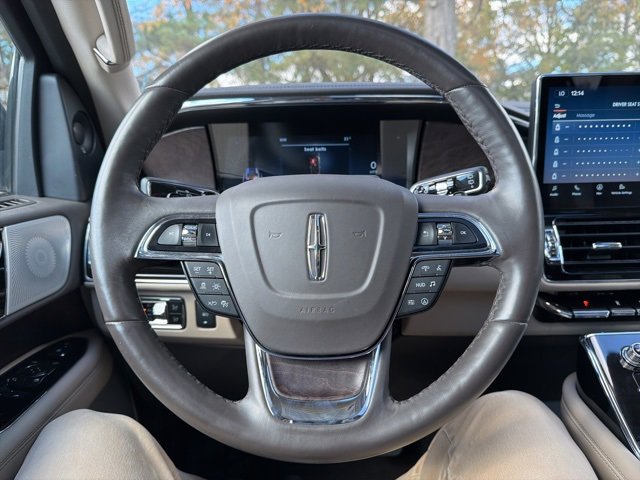 Used 2024 Lincoln Navigator Reserve image 12