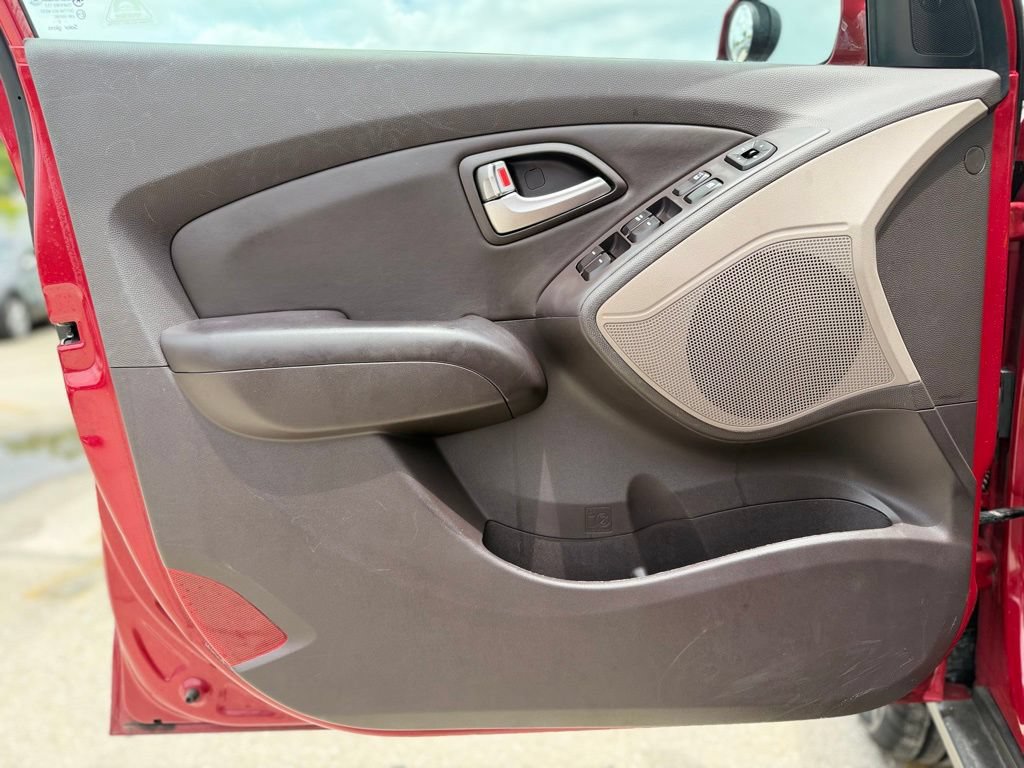 Used 2013 Hyundai Tucson Limited FWD image 13