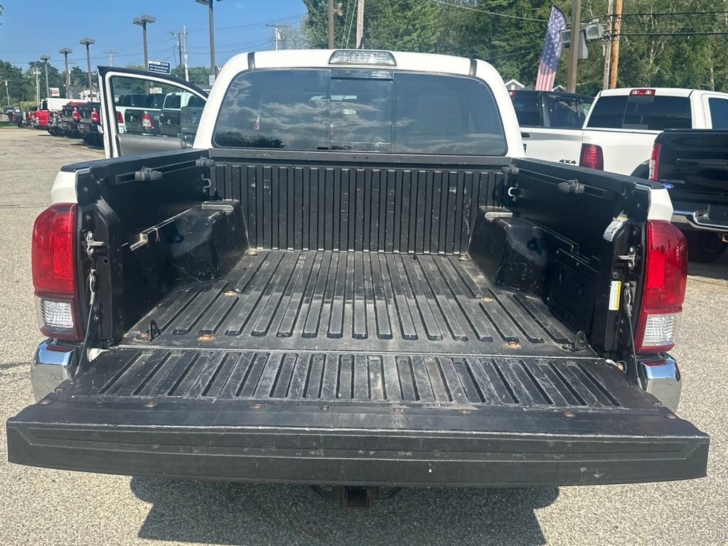 Used 2019 Toyota Tacoma SR5 AWD/4WD image 27