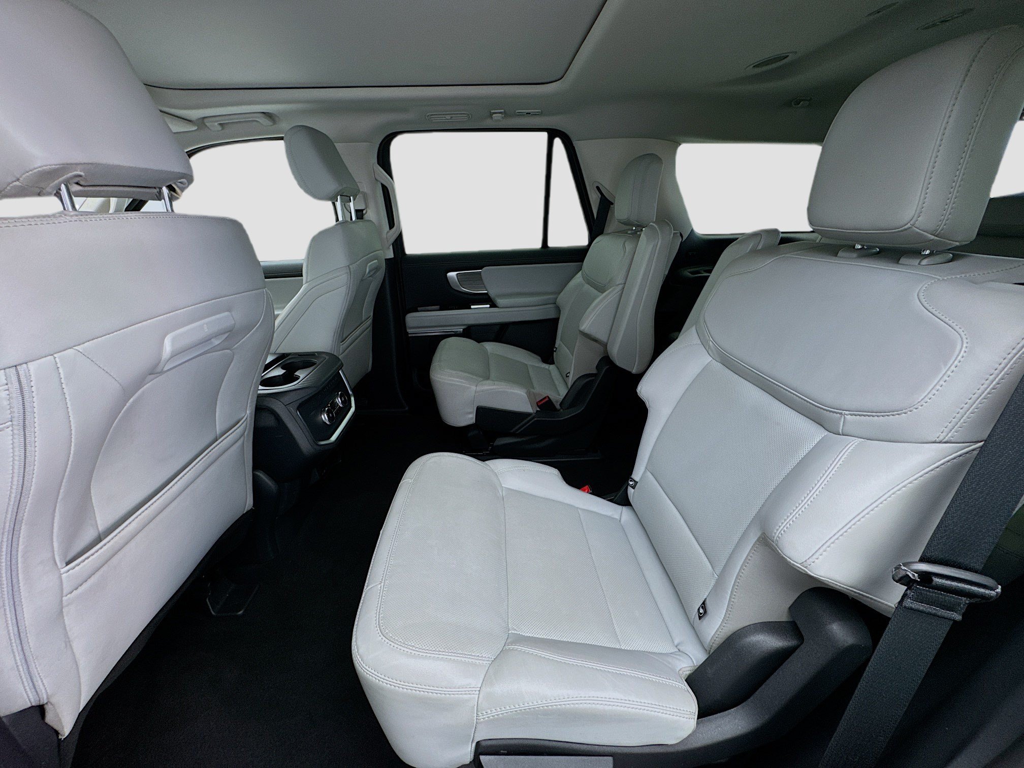 Used 2025 Ford Expedition Platinum AWD/4WD image 16