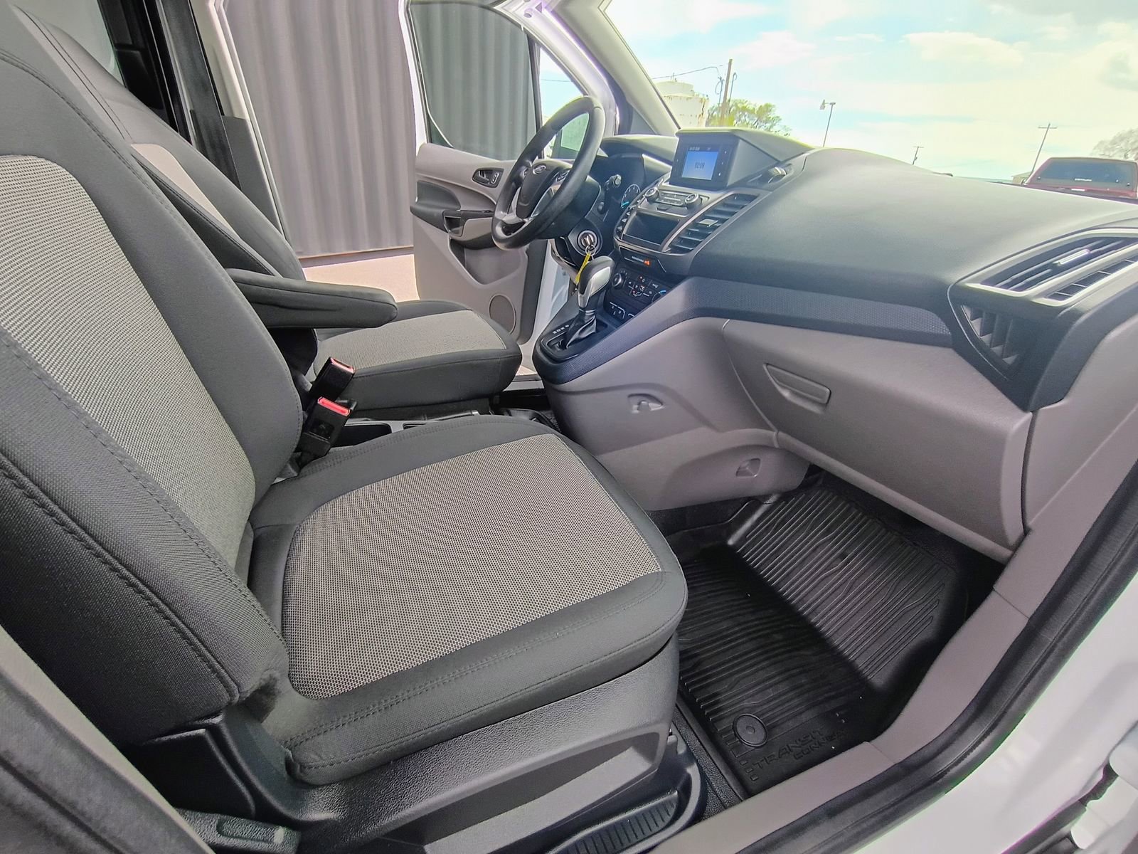 Used 2022 Ford Transit Connect XL FWD image 31