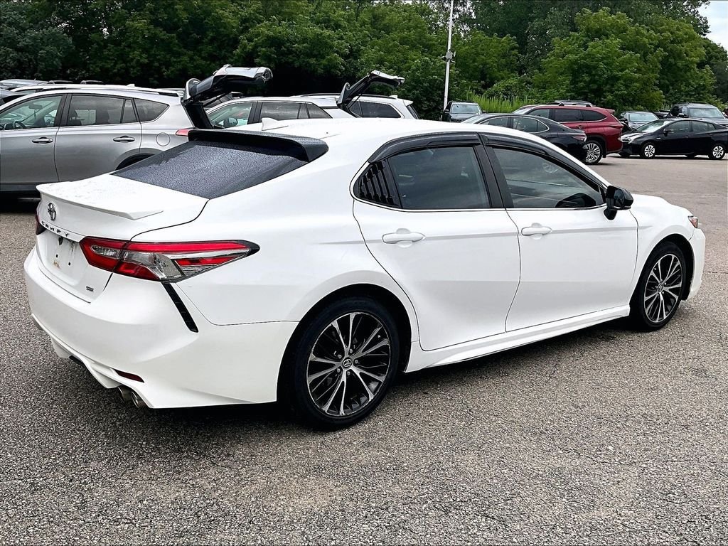Certified 2019 Toyota Camry SE FWD image 6