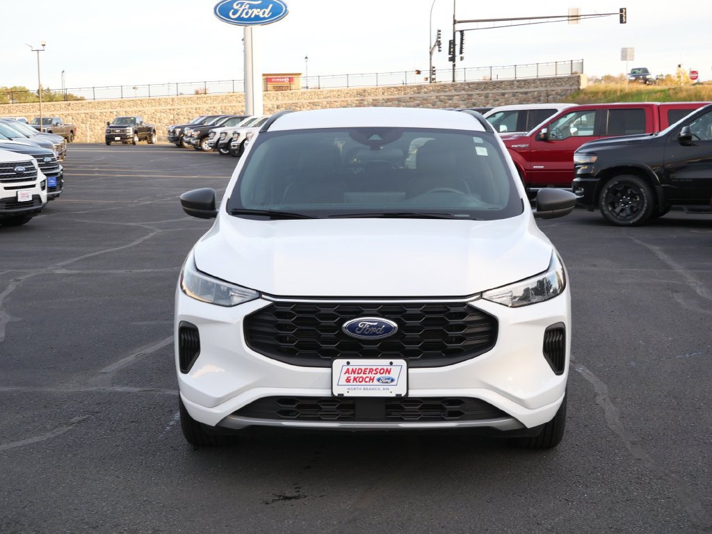 Certified 2023 Ford Escape ST-Line w/ Tech Pack #1 AWD/4WD image 2