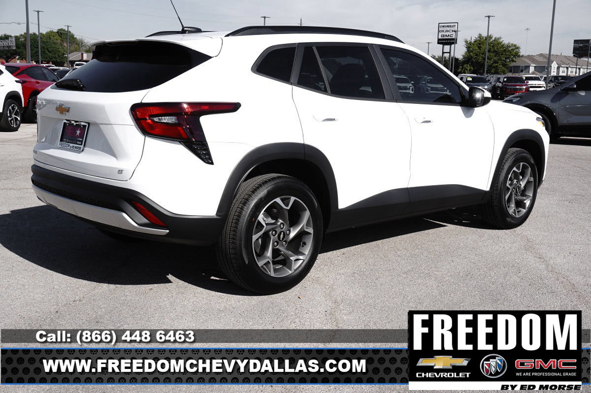 New 2026 Chevrolet Trax LT w/ LT Convenience Package FWD image 7