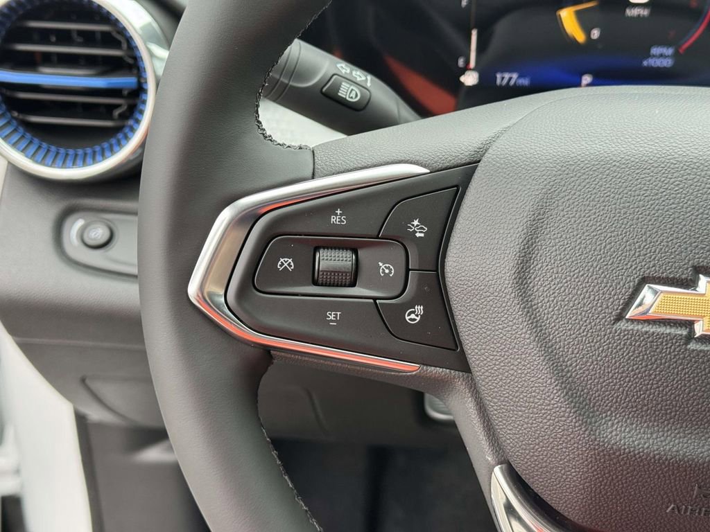 New 2026 Chevrolet Trax LT w/ Sunroof Package image 23