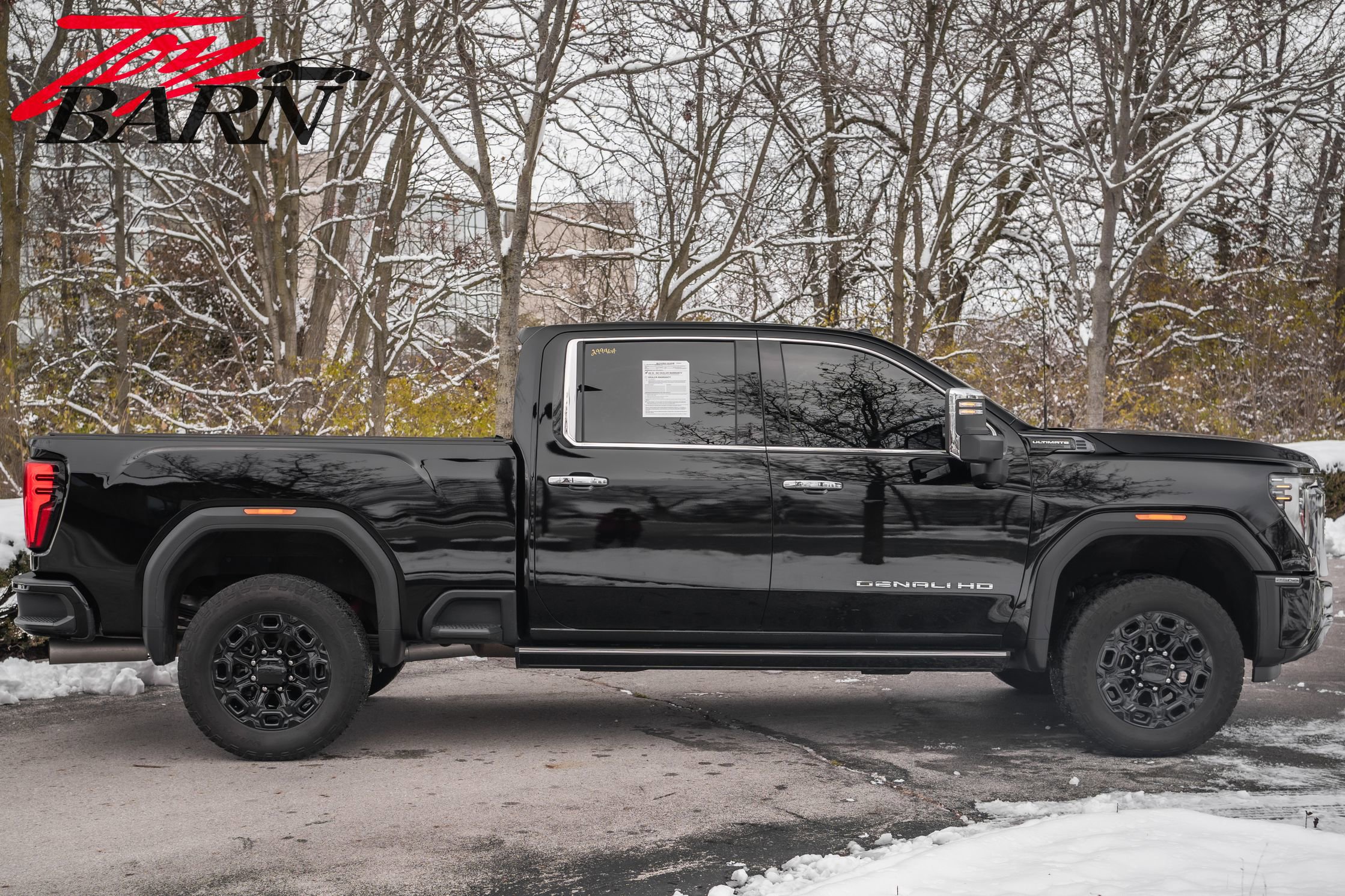 Used 2024 GMC Sierra 2500 Denali Ultimate image 4
