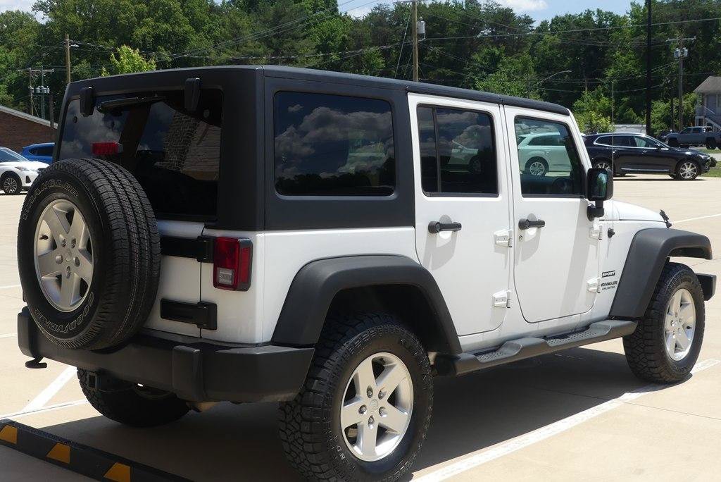 Used 2014 Jeep Wrangler Unlimited Sport w/ Quick Order Package 24S AWD/4WD image 5