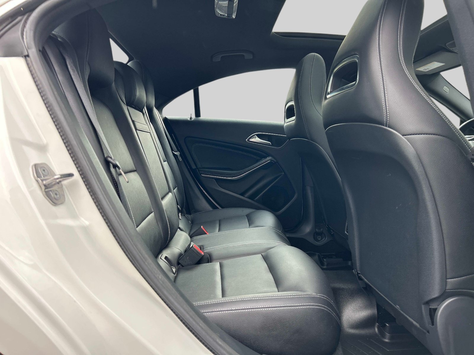 Used 2019 Mercedes-Benz CLA 250 4MATIC image 17