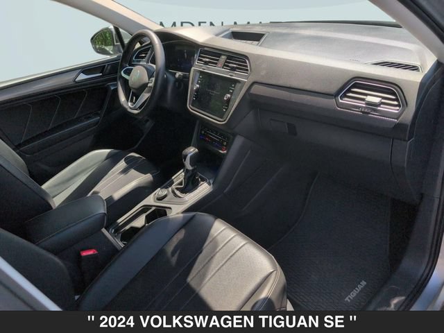 Used 2024 Volkswagen Tiguan SE AWD/4WD image 31