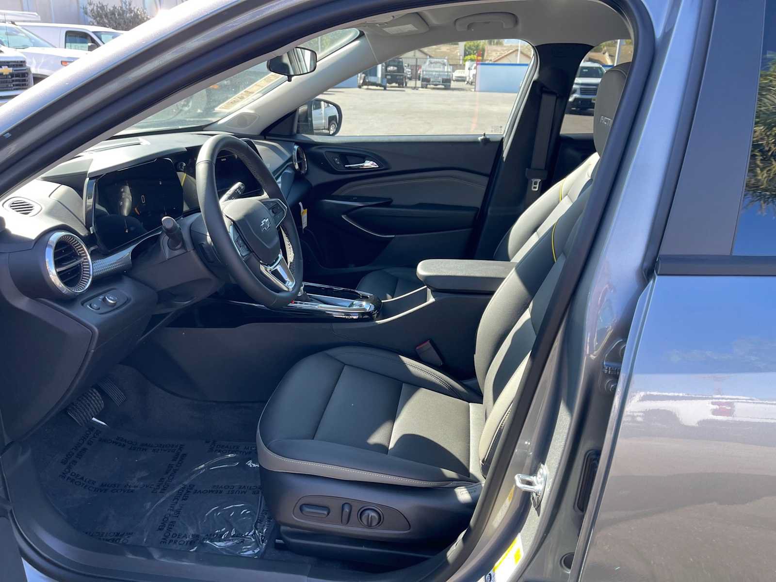 Used 2025 Chevrolet Trax ACTIV FWD image 19