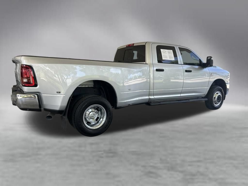 Used 2026 RAM 3500 Tradesman AWD/4WD image 3