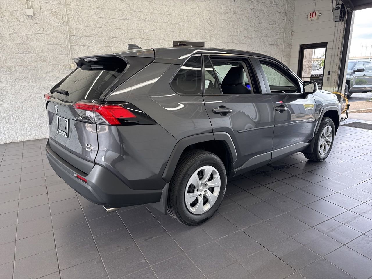 Certified 2025 Toyota RAV4 LE AWD/4WD image 8